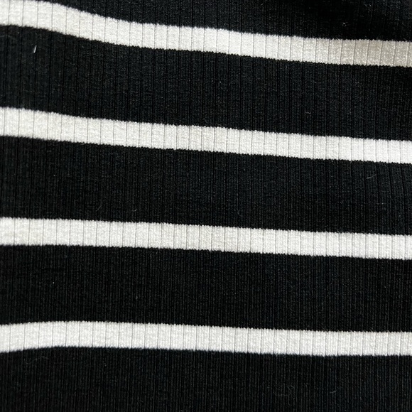 Stretchy Ribbed Tank Top - Picture 6 of 7